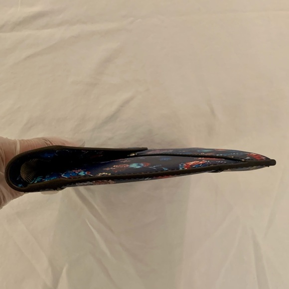 New Floral Rebecca Minkoff Leo Envelope Clutch! - Picture 9 of 9